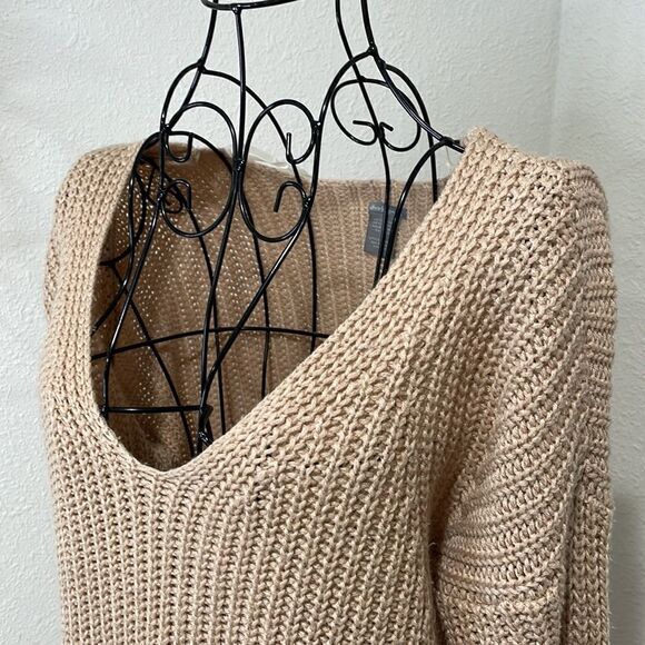 Charlotte Russe Cream/blush knit oversized sweater size S - Picture 3 of 8